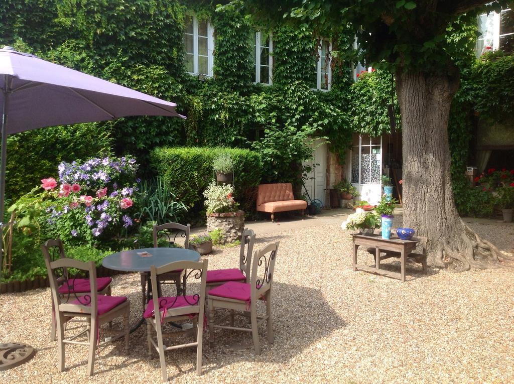 Chambres D'Hotes La Villa Alienor Les Andelys Exteriör bild