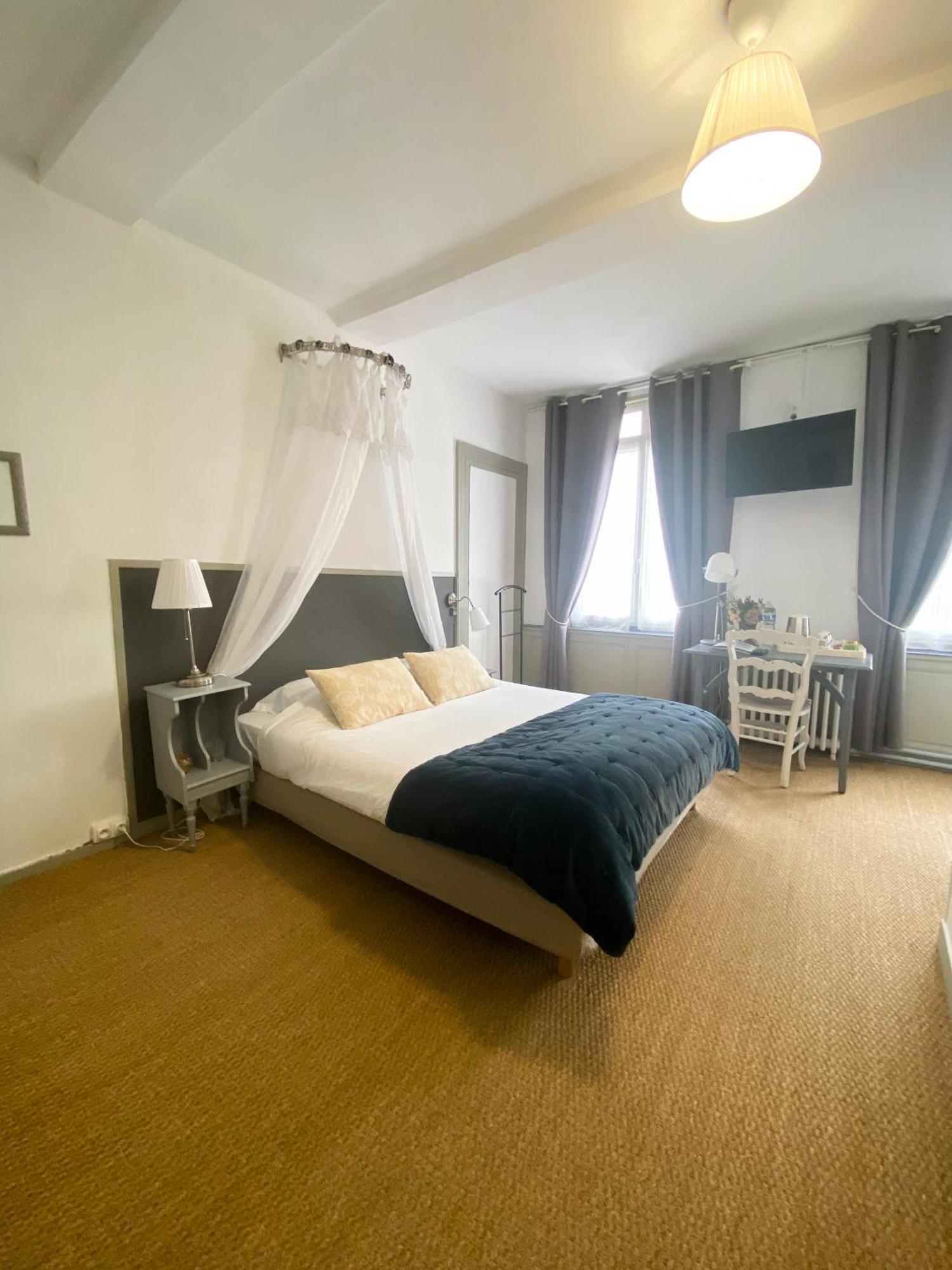 Chambres D'Hotes La Villa Alienor Les Andelys Exteriör bild