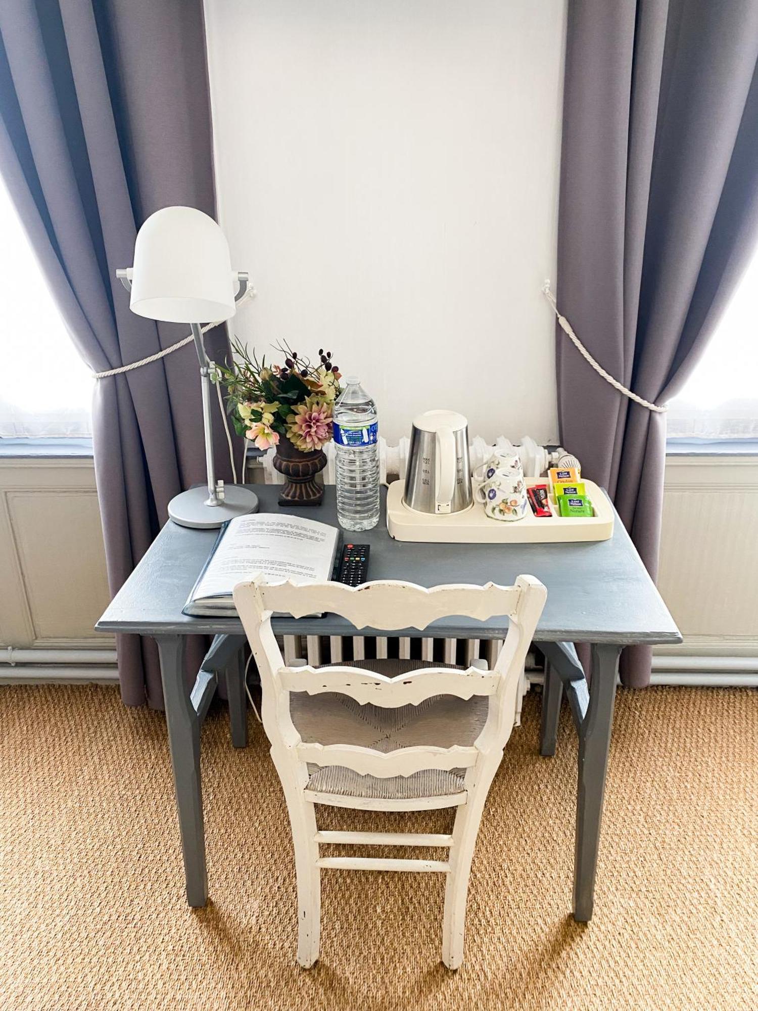Chambres D'Hotes La Villa Alienor Les Andelys Exteriör bild
