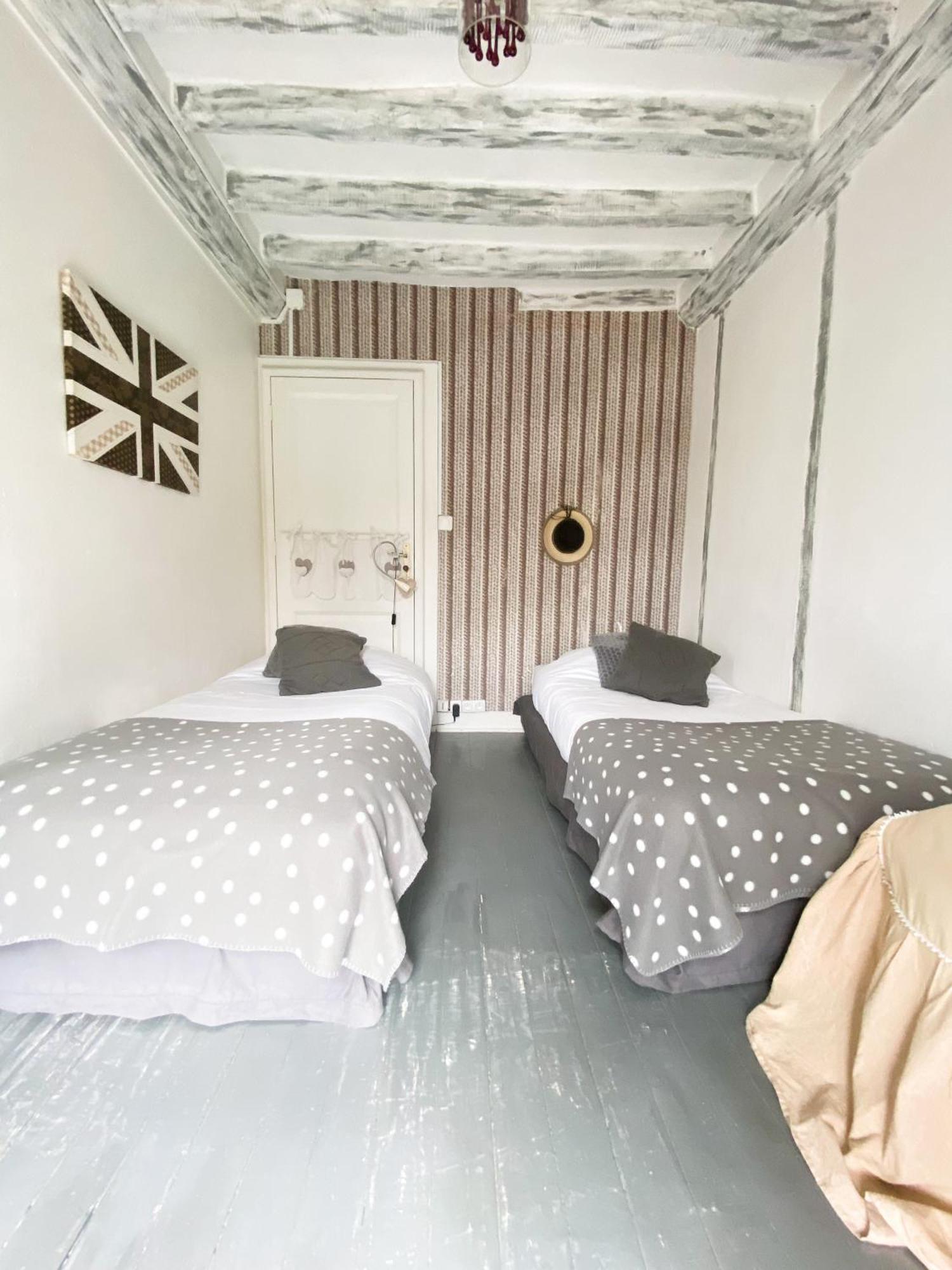 Chambres D'Hotes La Villa Alienor Les Andelys Exteriör bild