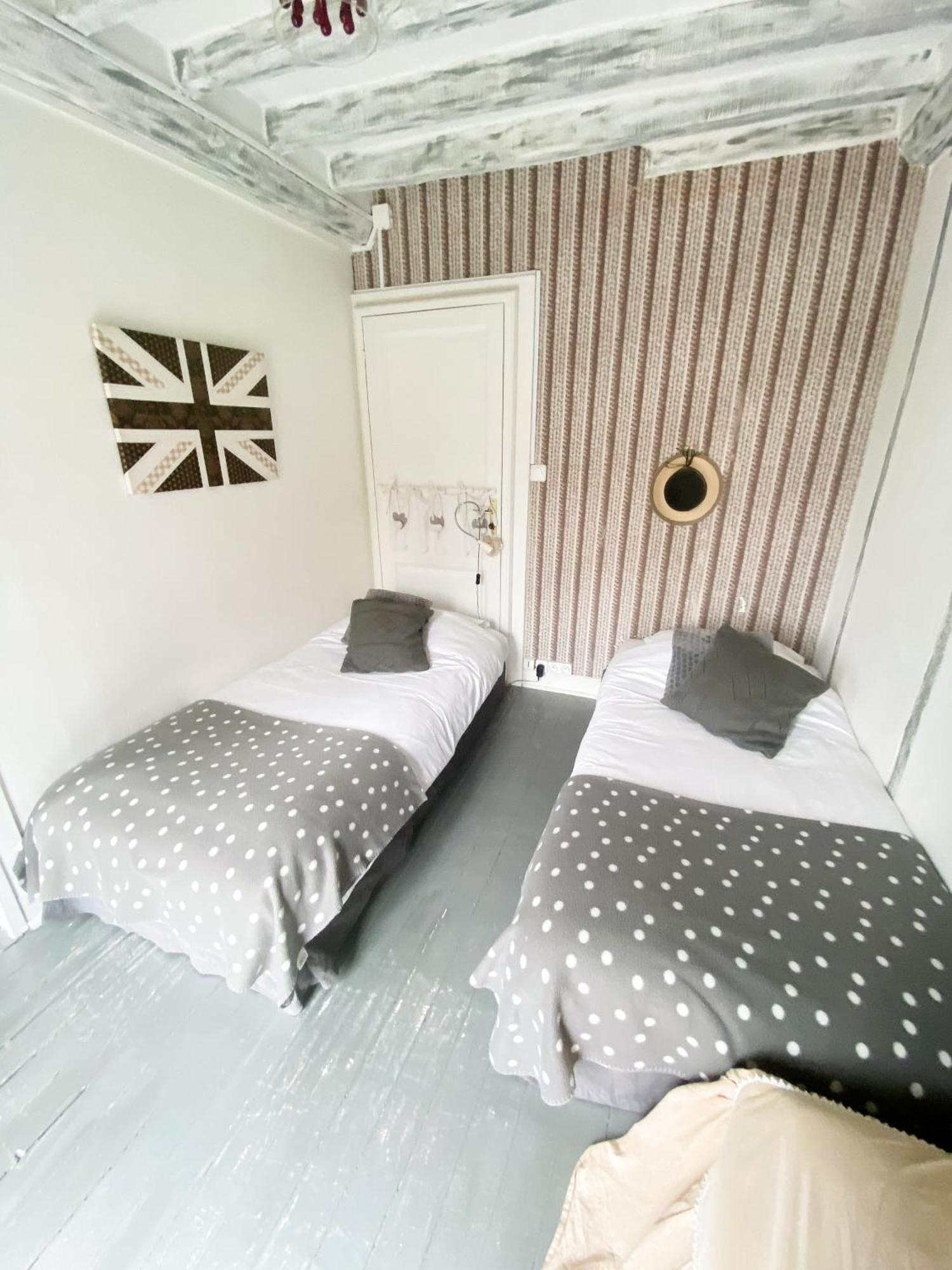 Chambres D'Hotes La Villa Alienor Les Andelys Exteriör bild