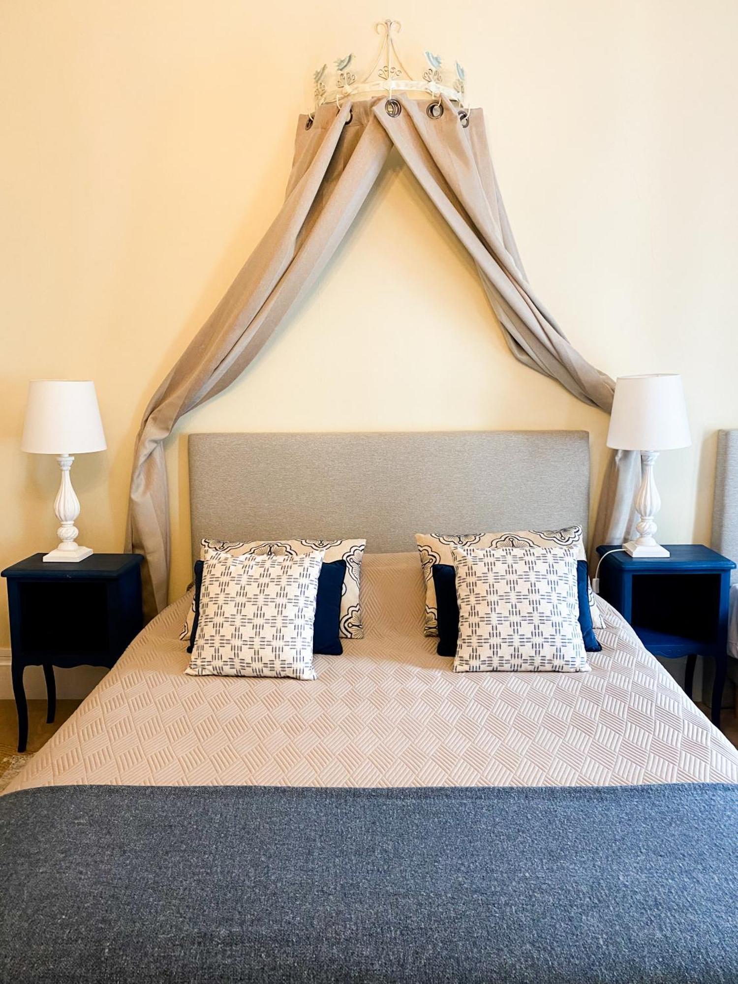 Chambres D'Hotes La Villa Alienor Les Andelys Exteriör bild
