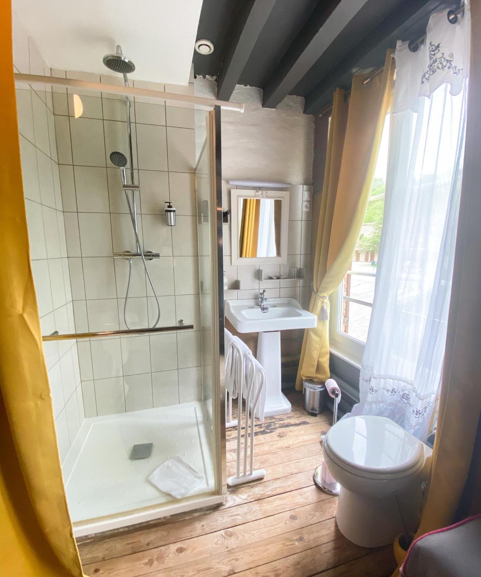 Chambres D'Hotes La Villa Alienor Les Andelys Exteriör bild