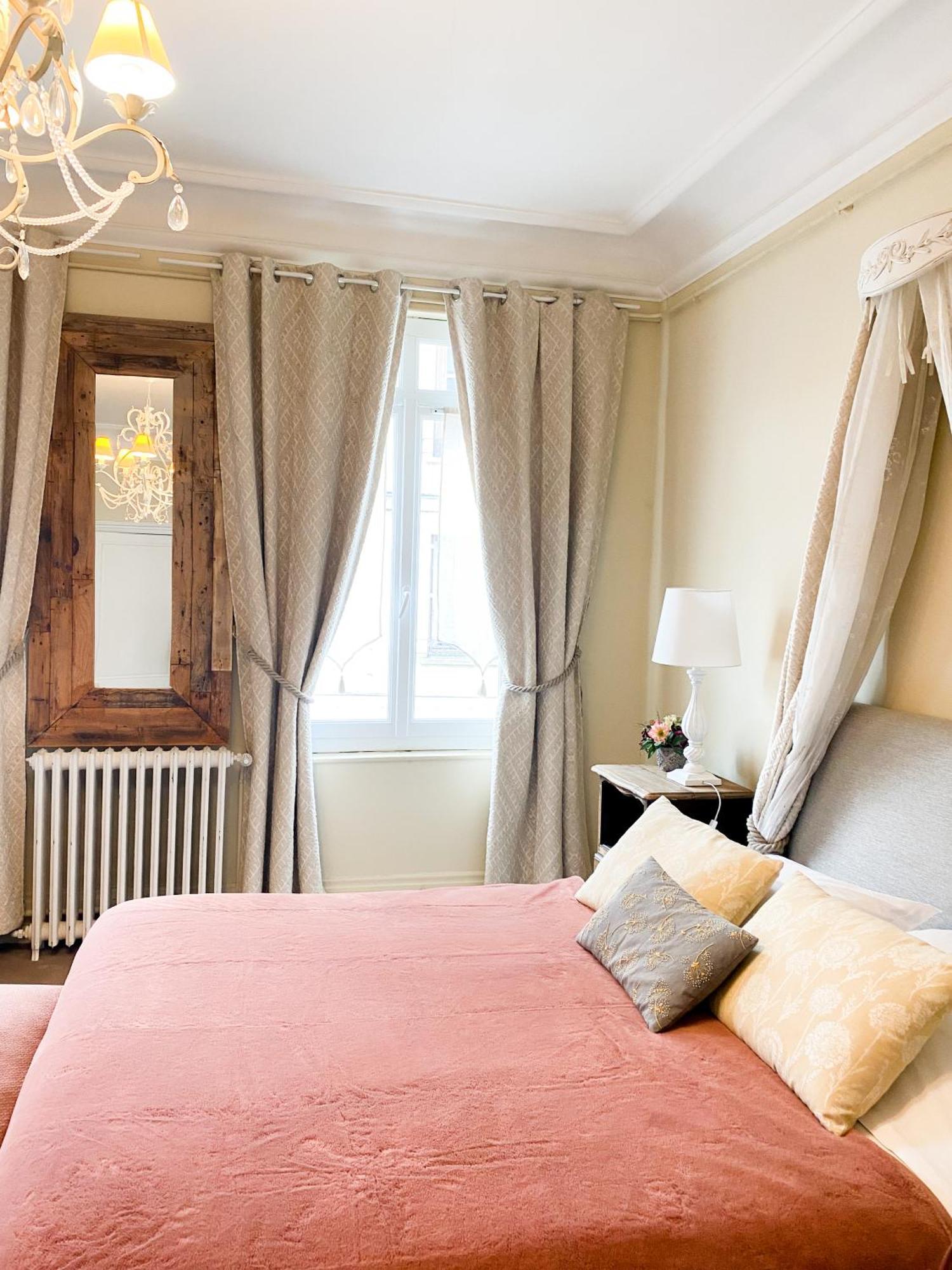 Chambres D'Hotes La Villa Alienor Les Andelys Exteriör bild