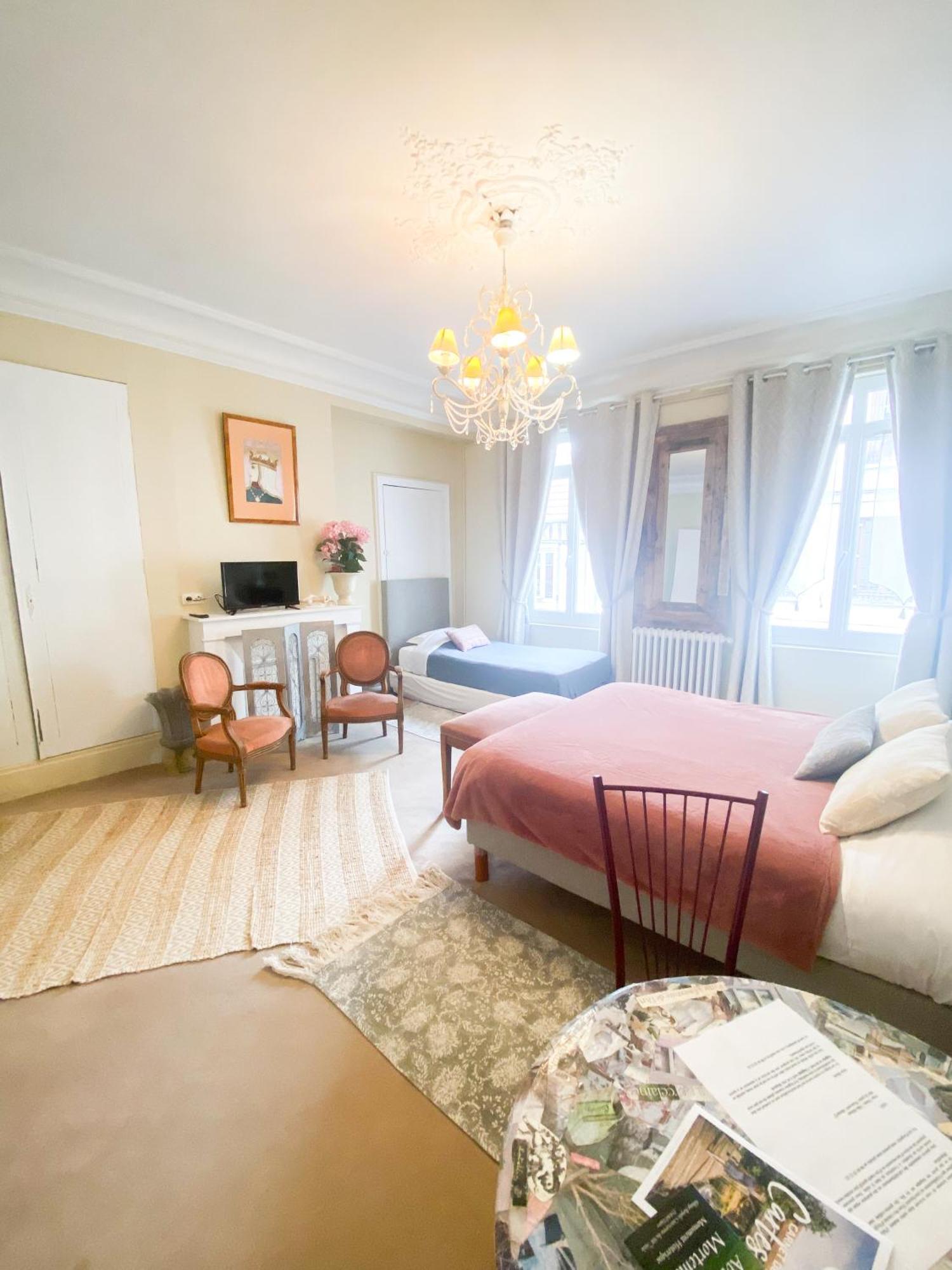 Chambres D'Hotes La Villa Alienor Les Andelys Exteriör bild