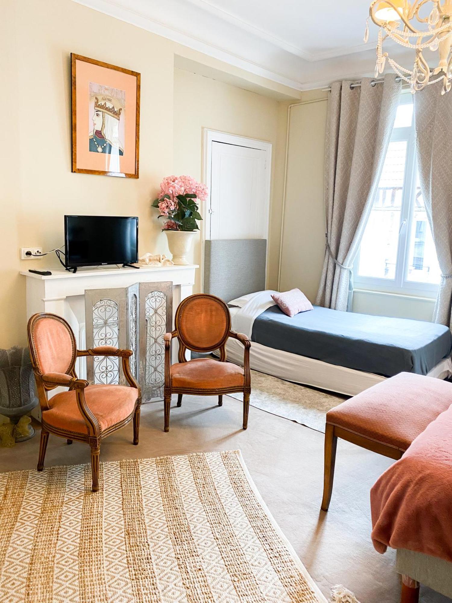 Chambres D'Hotes La Villa Alienor Les Andelys Exteriör bild