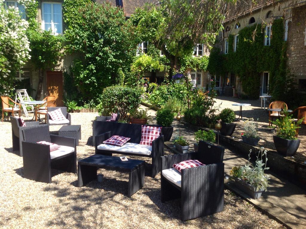 Chambres D'Hotes La Villa Alienor Les Andelys Exteriör bild