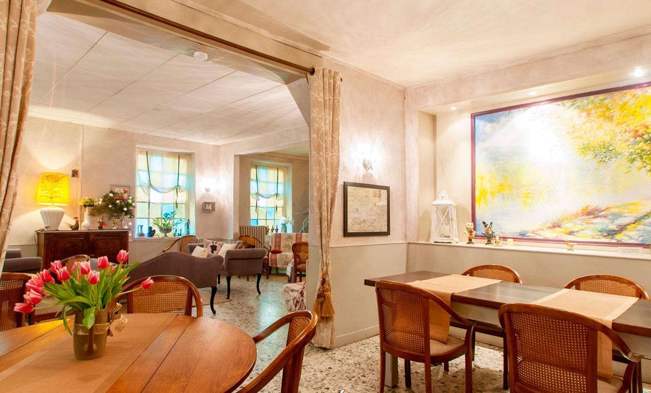 Chambres D'Hotes La Villa Alienor Les Andelys Exteriör bild